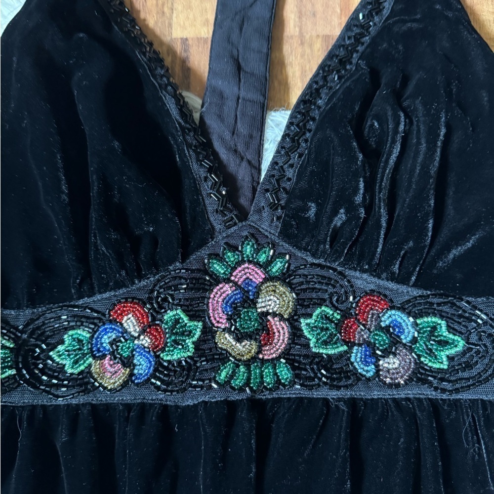 Urban Outfitters Dahlia Embroidered Beaded Velvet Maxi Dress Black NWT - Picture 3 of 9